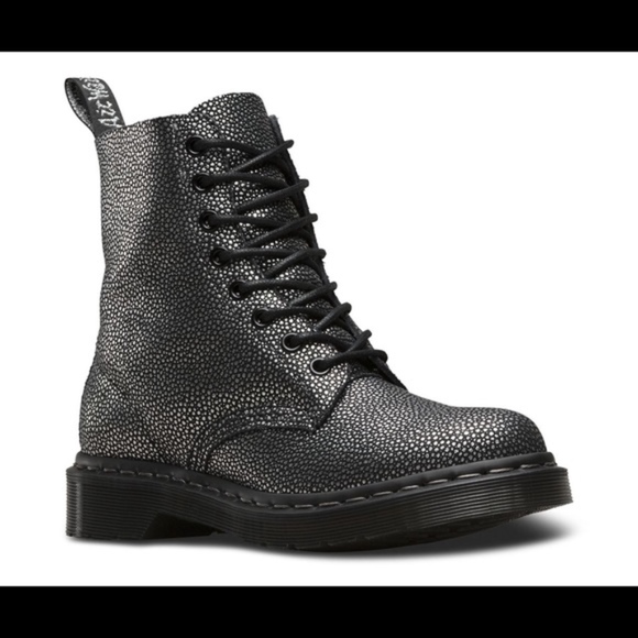 Dr. Martens Shoes - Dr Martens Pascal Pebble  boots sz 8
